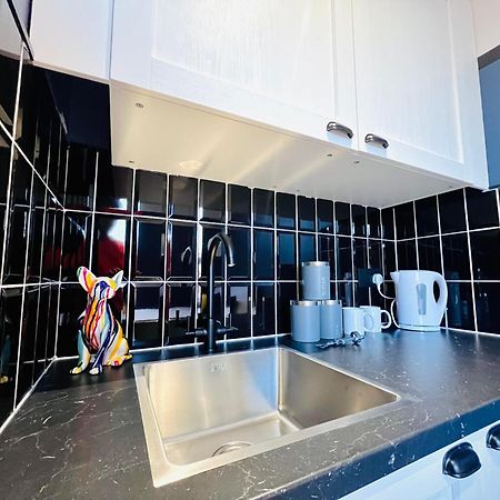 London 61 Central Studio, Ideal For Tourists High Recommend!!! Buitenkant foto